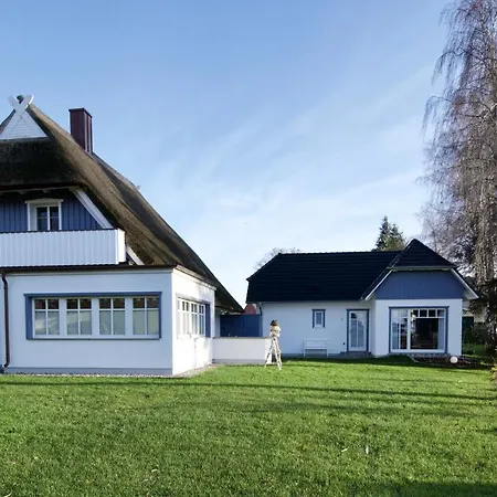Haus Meerblau * בורן